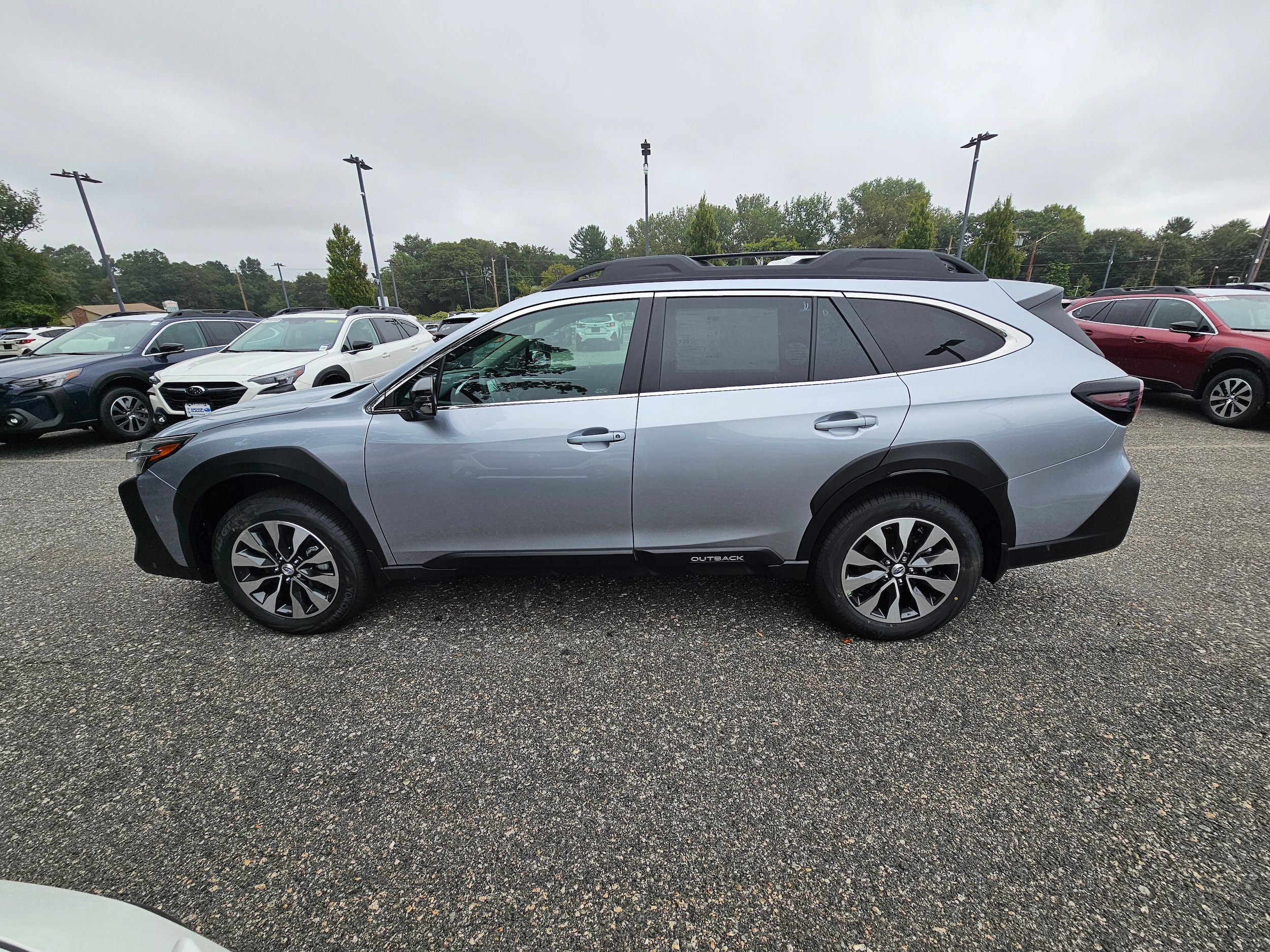 2025 Subaru Outback Limited photo 2