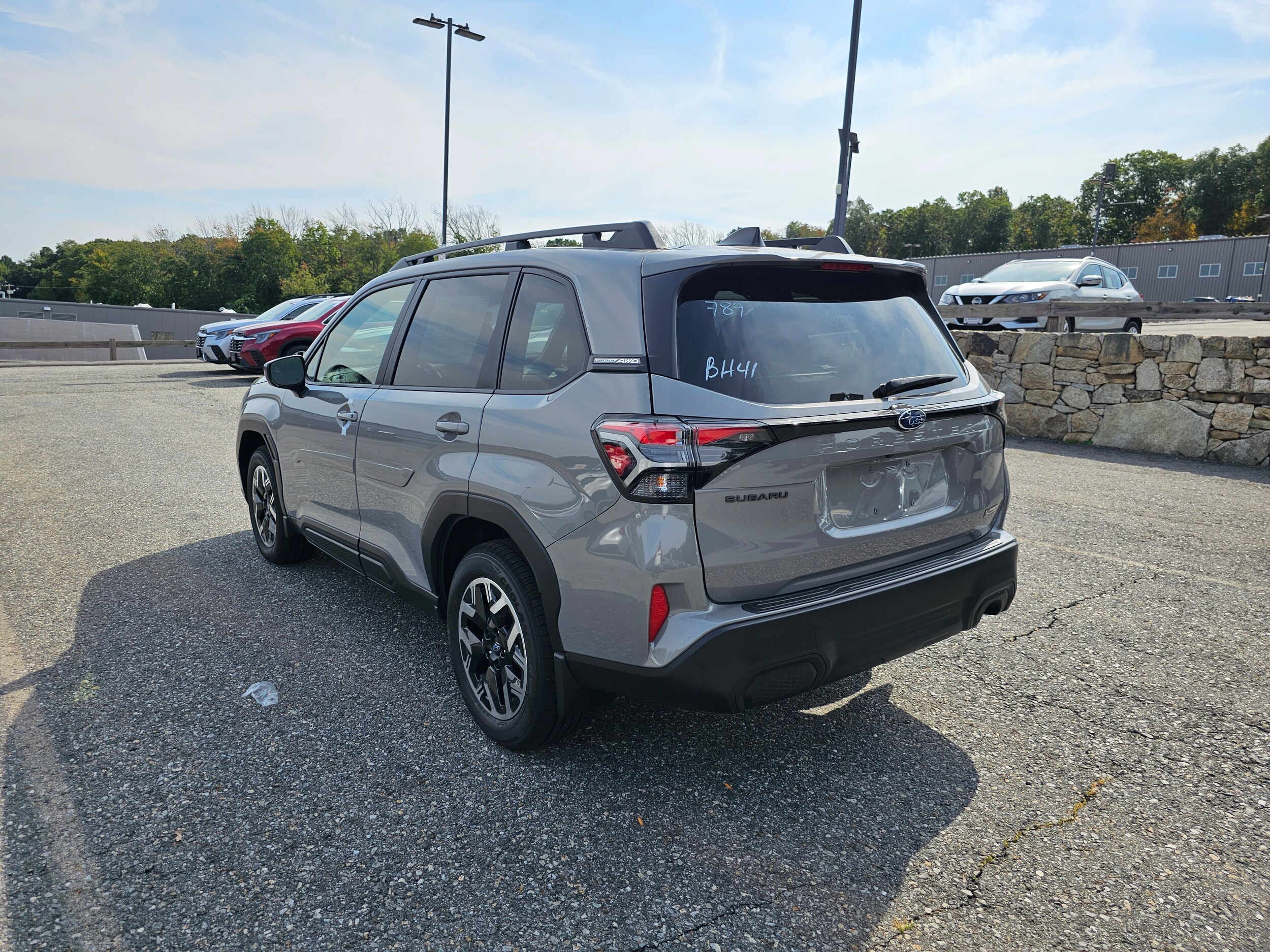 2025 Subaru Forester Premium photo 2