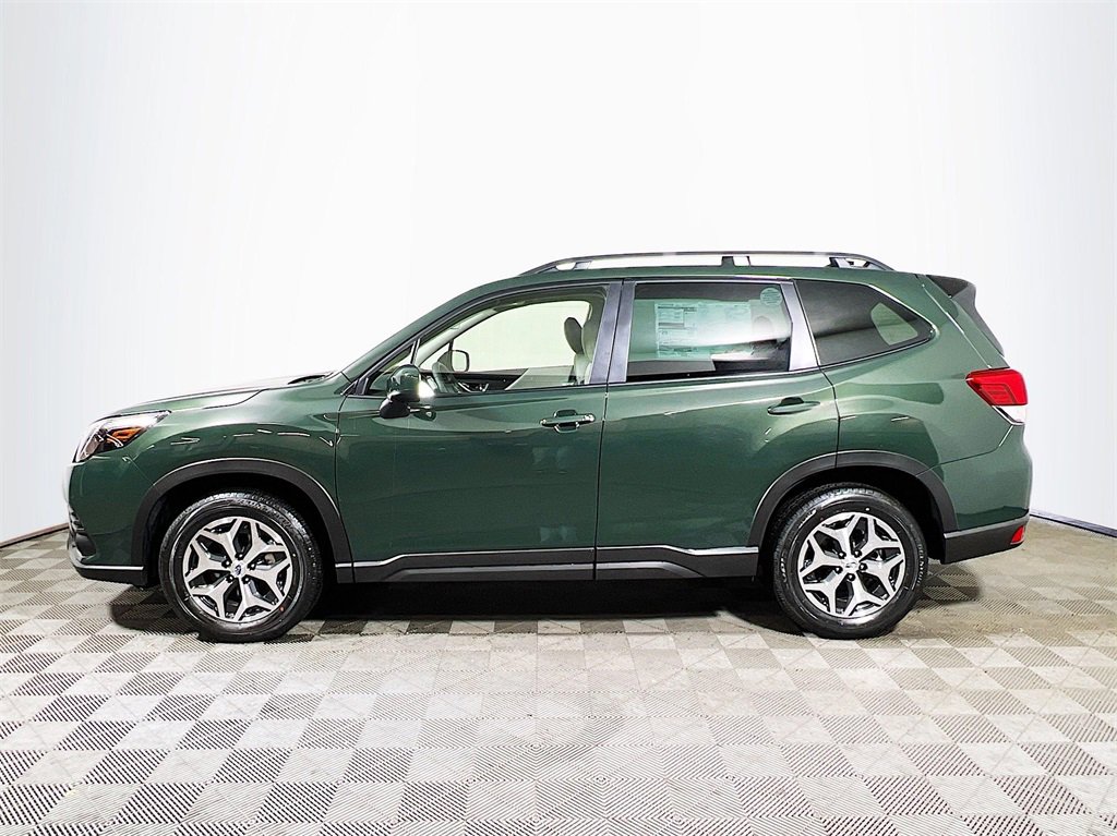 2024 Subaru Forester Premium photo 3