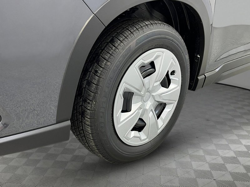 2024 Subaru Forester Base photo 2