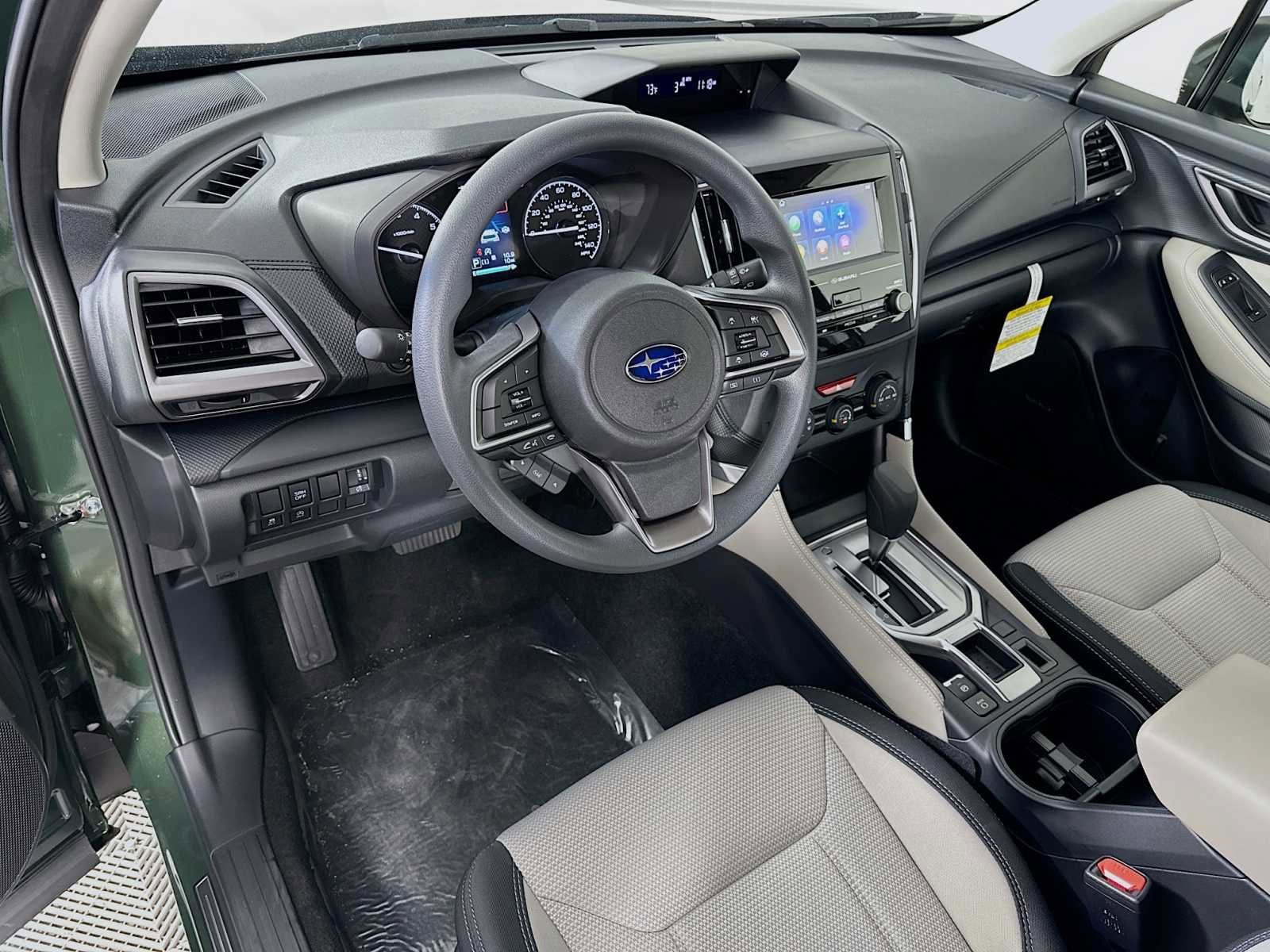 2024 Subaru Forester Base photo 2