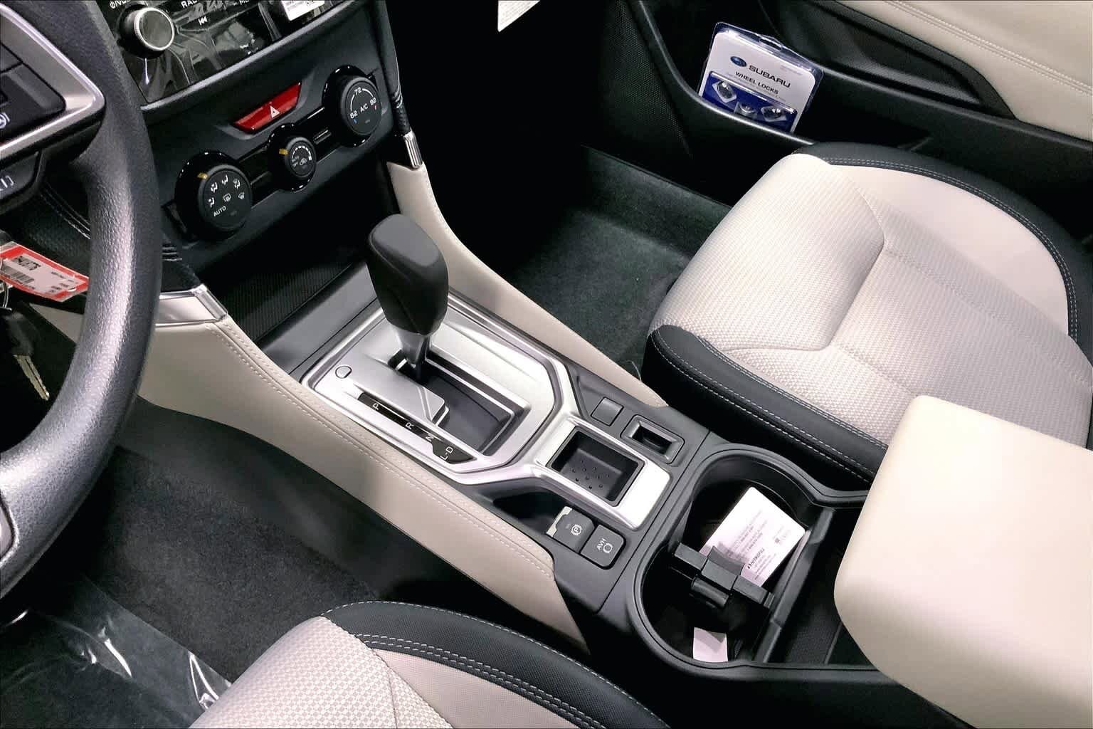 2024 Subaru Forester Base photo 2