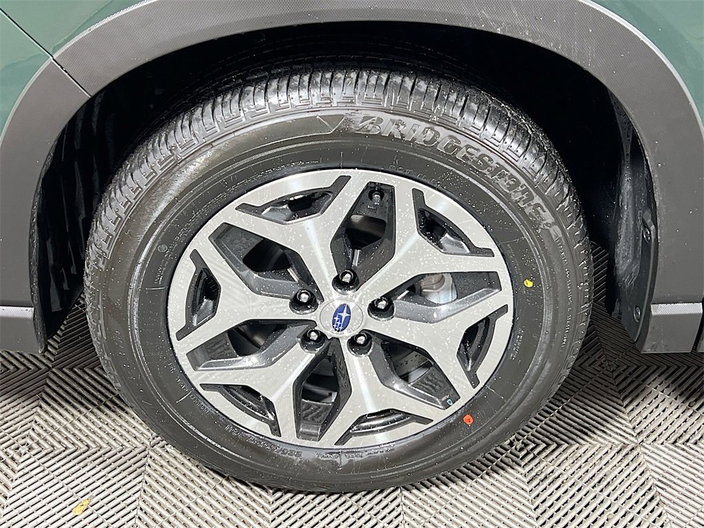 2024 Subaru Forester Premium photo 2