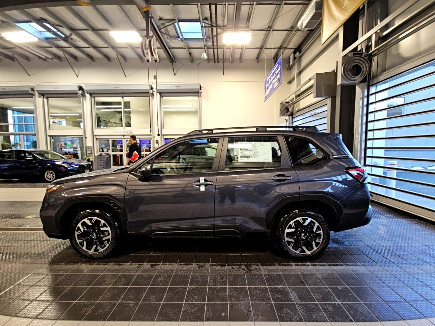 2025 Subaru Forester Base photo 2