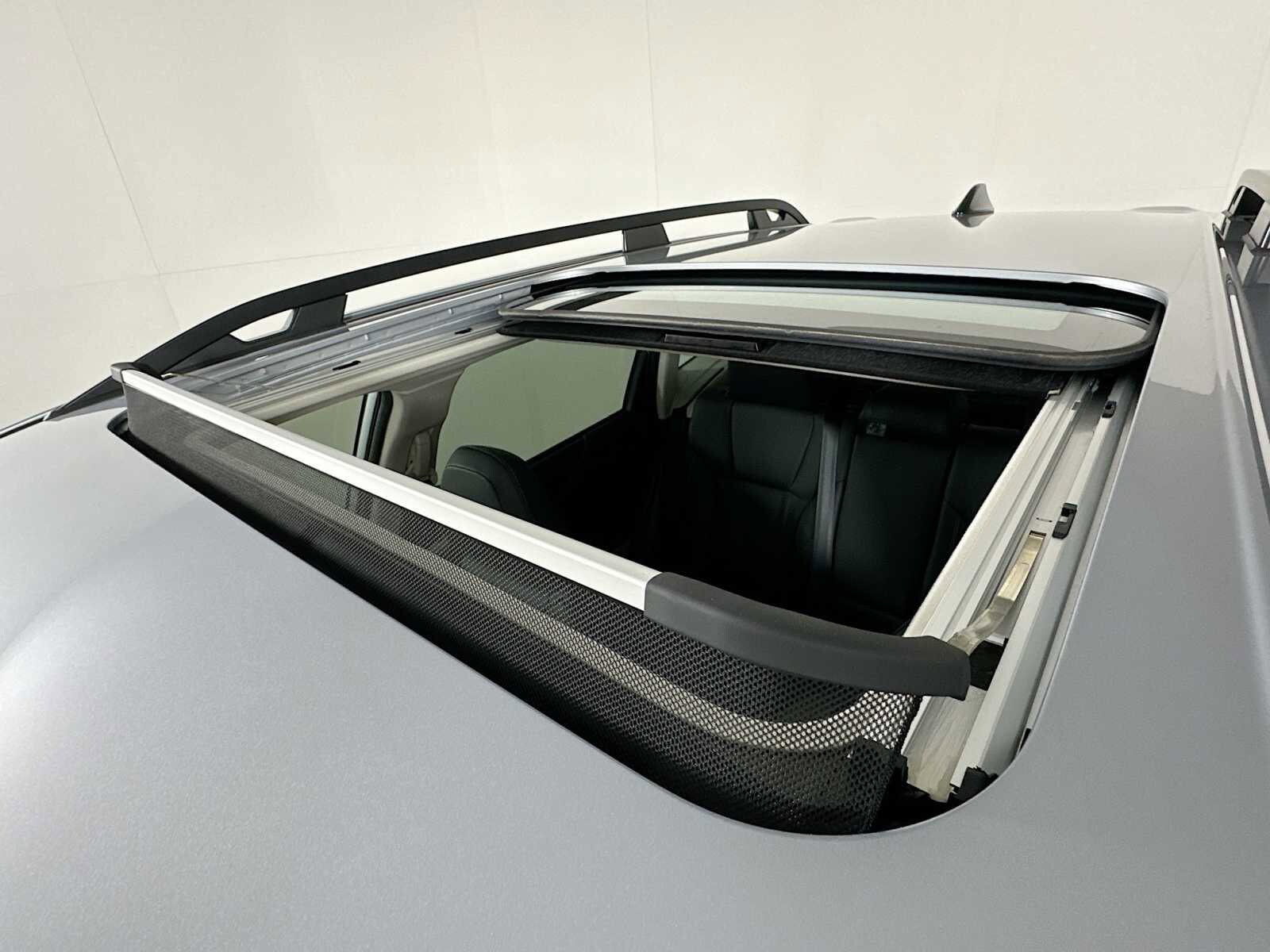 2024 Subaru Forester Limited photo 2