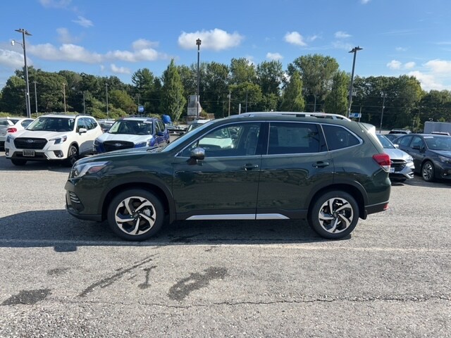 2023 Subaru Forester Touring photo 4
