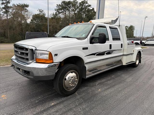2001 Ford F-550's photo