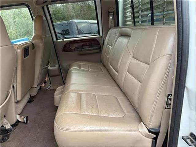 2001 Ford F-550 - Photo 44