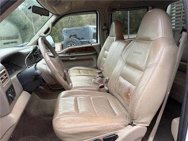 2001 Ford F-550 - Photo 24