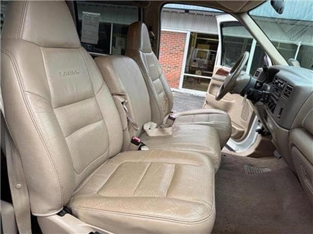 2001 Ford F-550 - Photo 43