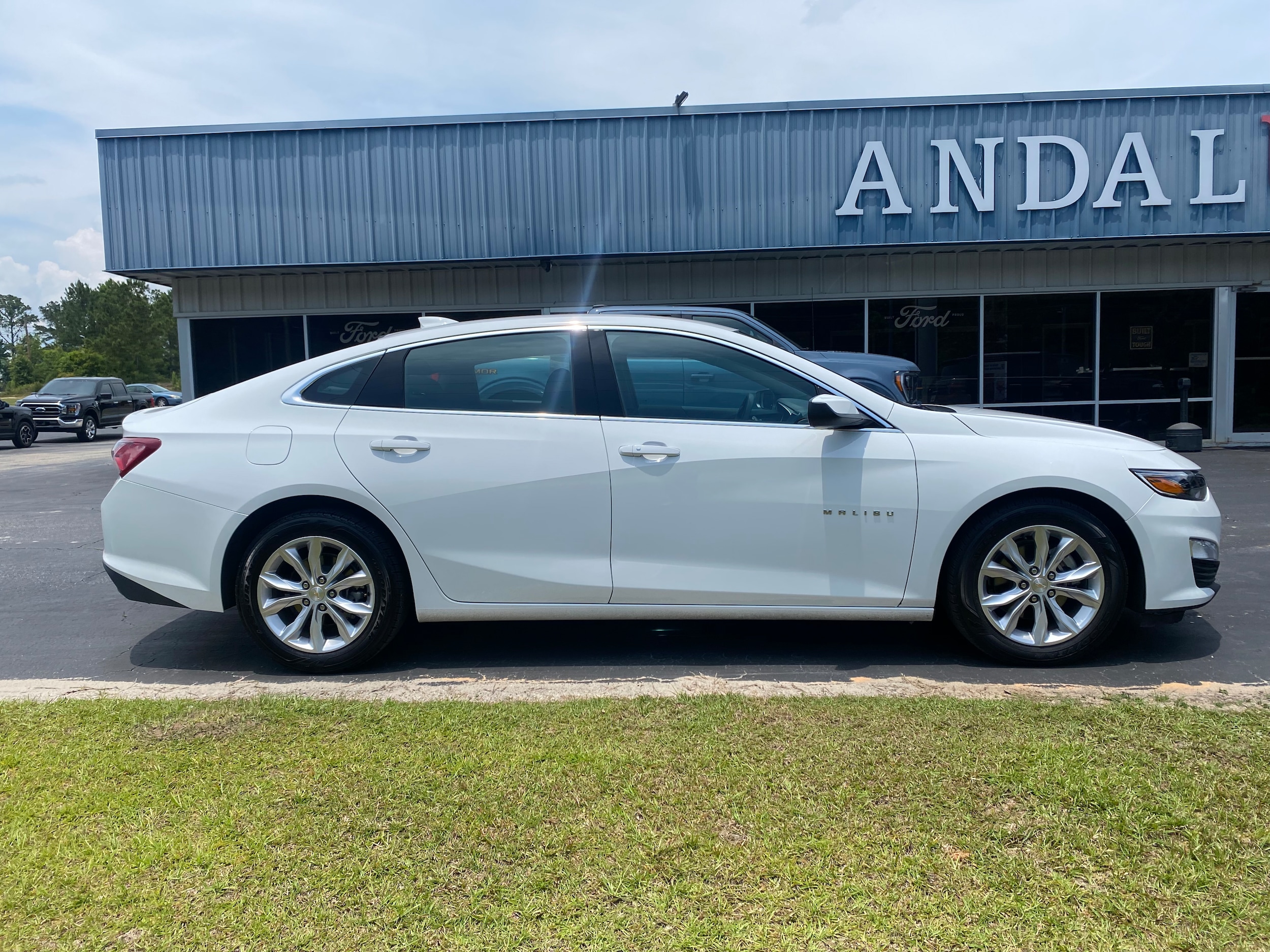 Used 2022 Chevrolet Malibu 1LT with VIN 1G1ZD5STXNF123933 for sale in Andalusia, AL