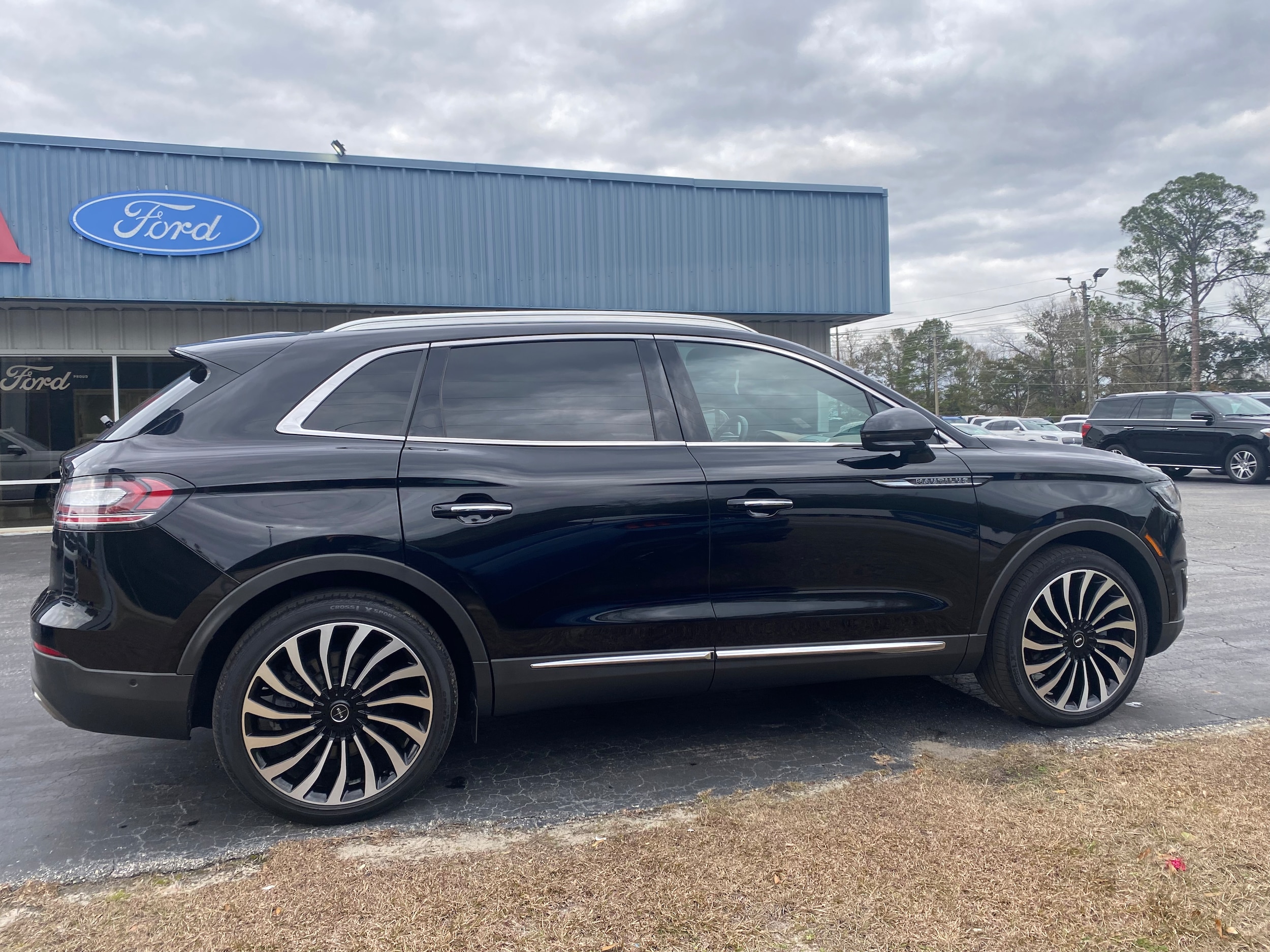 Used 2020 Lincoln Nautilus Black Label with VIN 2LMPJ9JP3LBL23618 for sale in Andalusia, AL