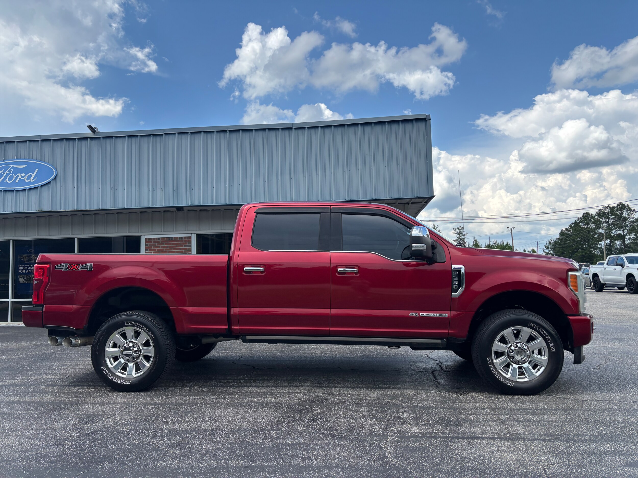2017 Ford F-250 photo 2