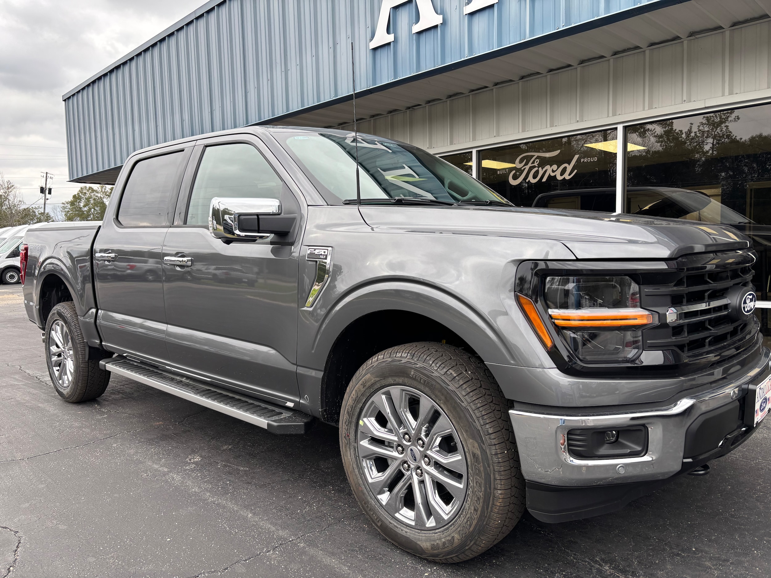 2025 Ford F-150 XLT Truck SuperCrew Cab