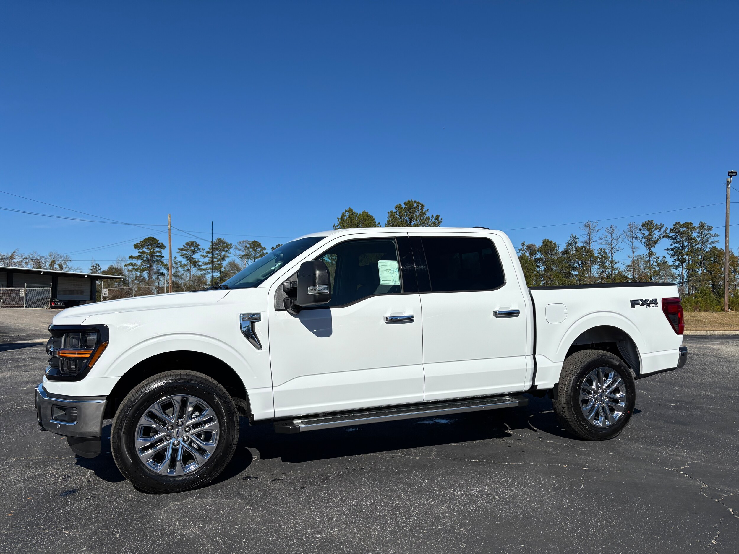 2025 Ford F-150 XLT photo 4