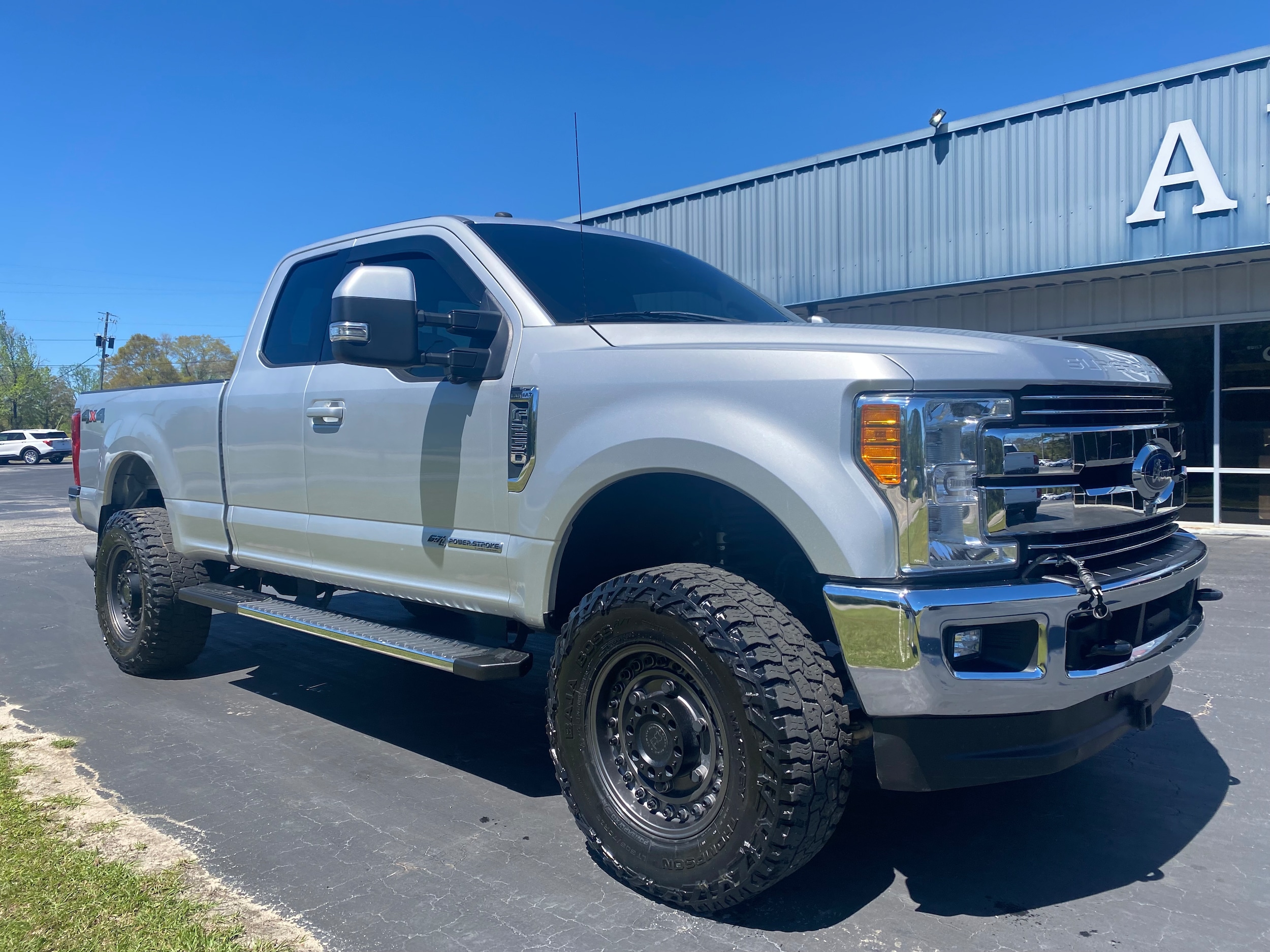 2017 Ford F-250 Super Duty Lariat's photo