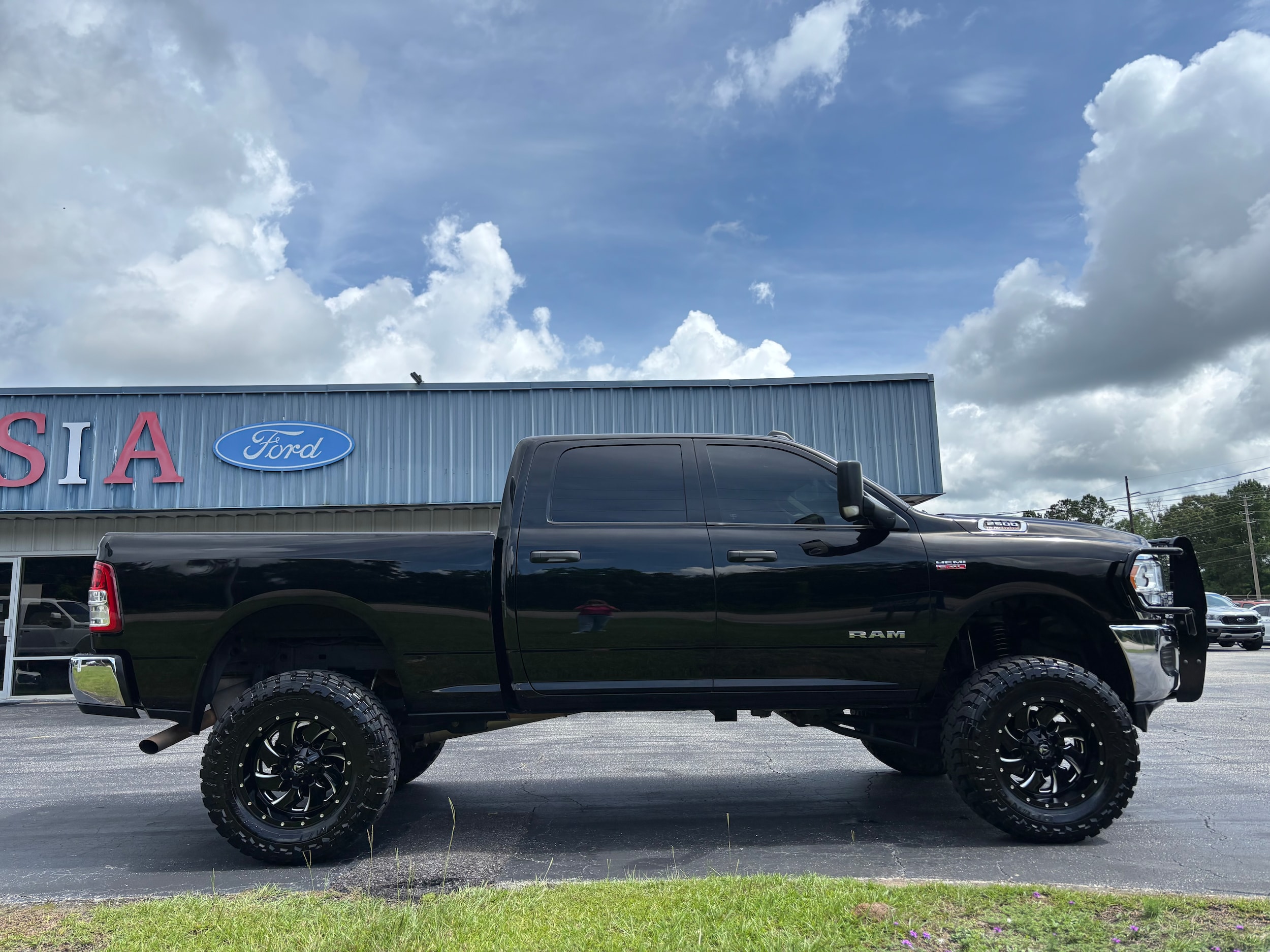 Used 2019 RAM Ram 2500 Pickup Tradesman with VIN 3C6UR5CJ2KG705428 for sale in Andalusia, AL