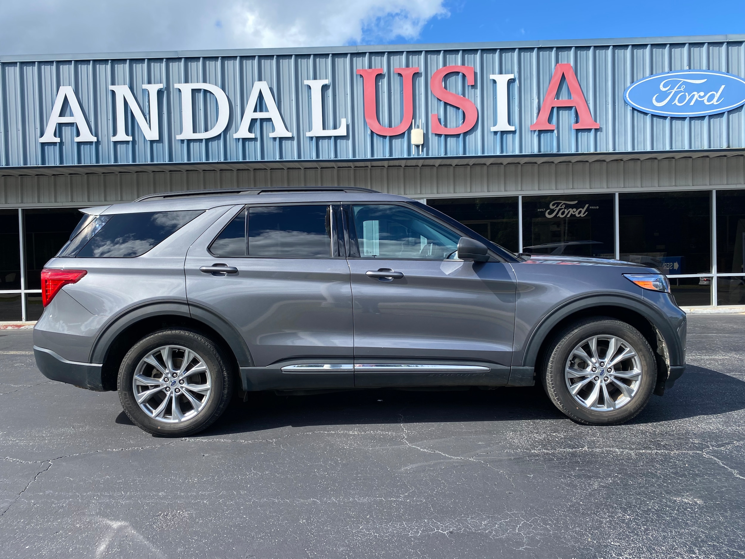 Used 2022 Ford Explorer XLT with VIN 1FMSK8DHXNGA02737 for sale in Andalusia, AL