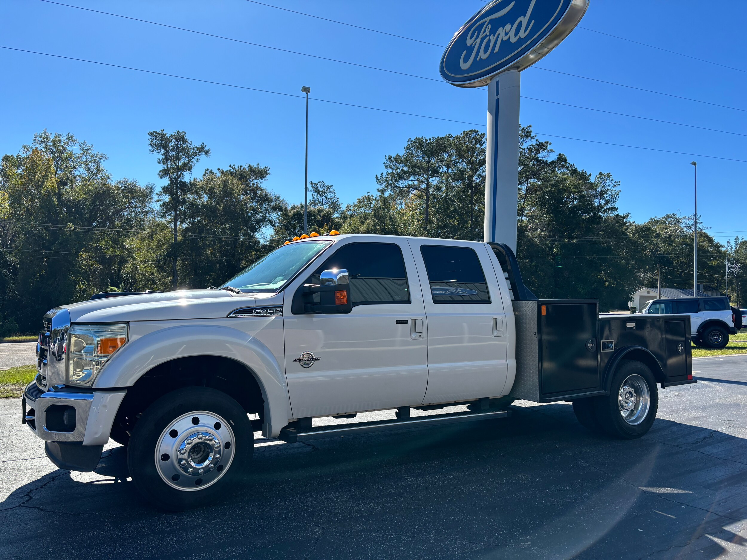 2016 Ford F-450 photo 4