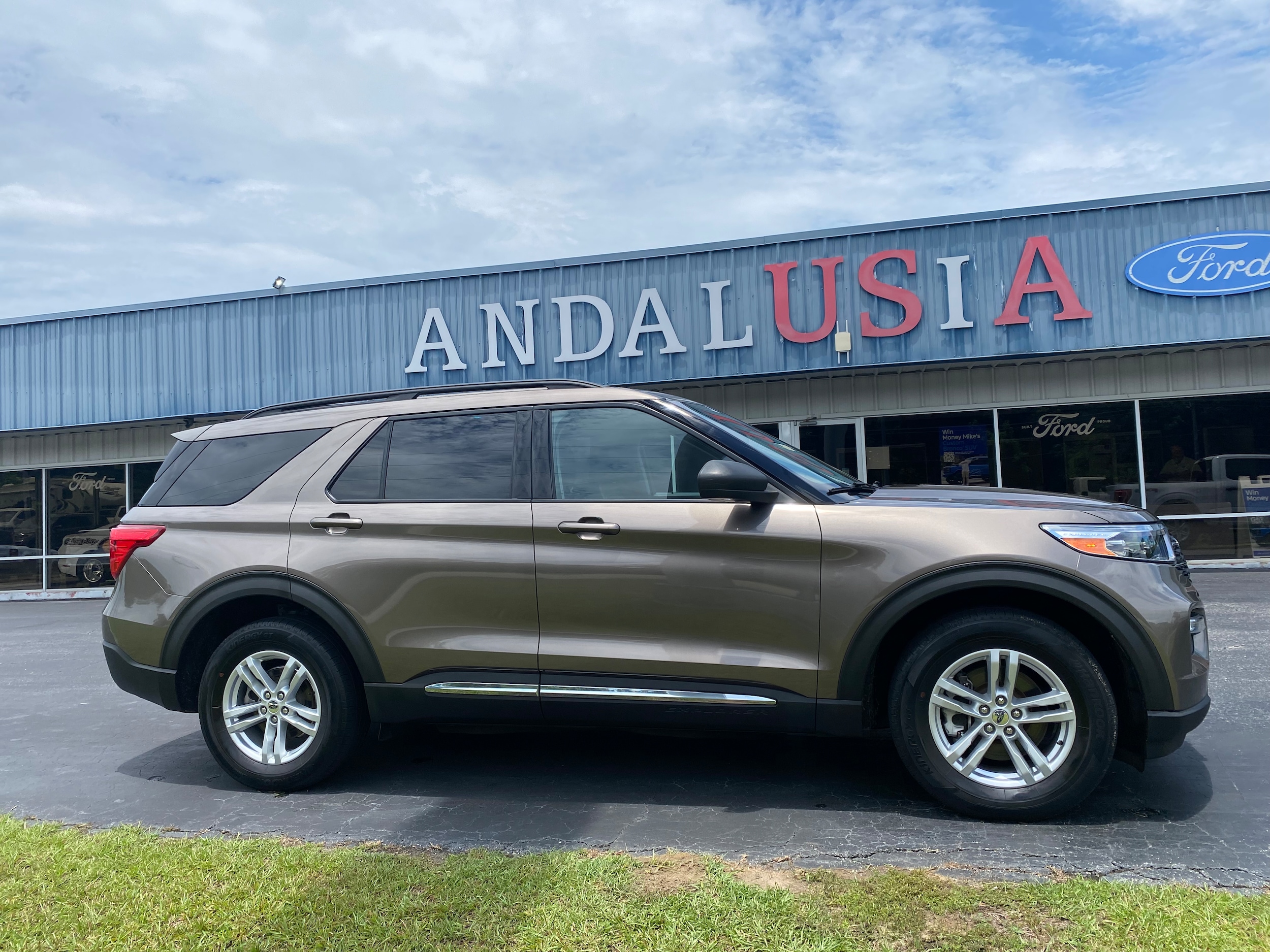 Used 2021 Ford Explorer XLT with VIN 1FMSK8DH3MGA03310 for sale in Andalusia, AL