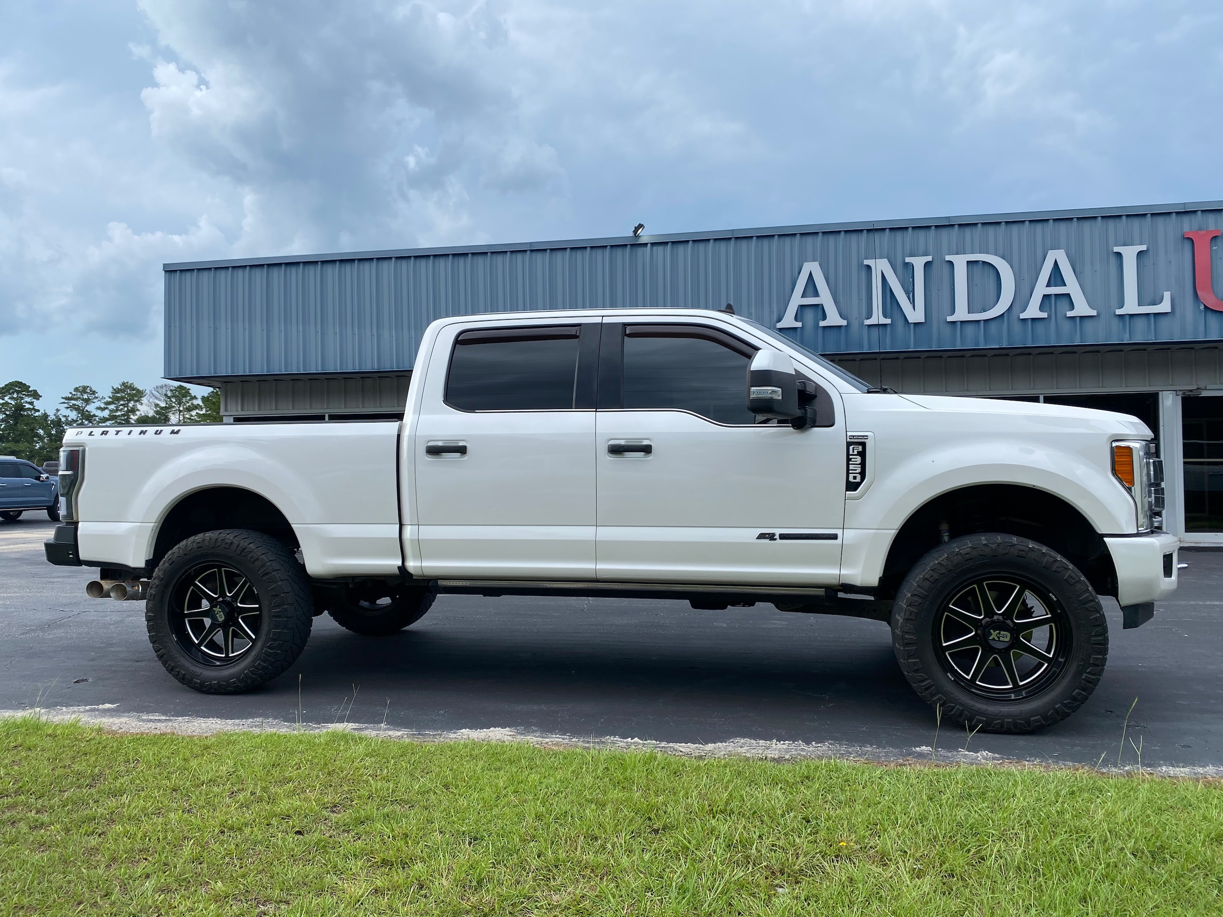 Used 2019 Ford F-350 Super Duty Platinum with VIN 1FT8W3BT4KED98331 for sale in Andalusia, AL