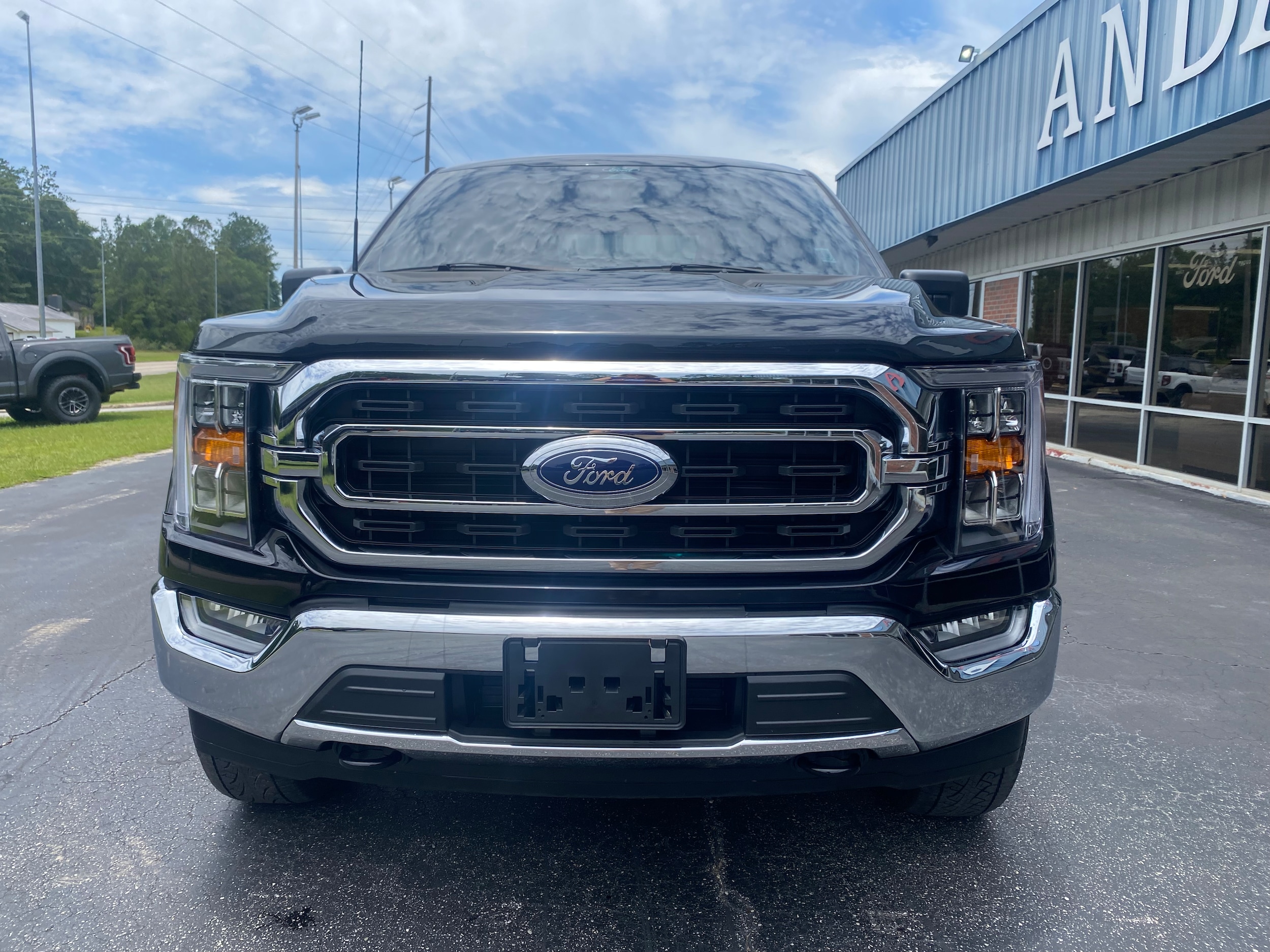 Used 2022 Ford F-150 XLT with VIN 1FTFW1E85NKF20333 for sale in Andalusia, AL