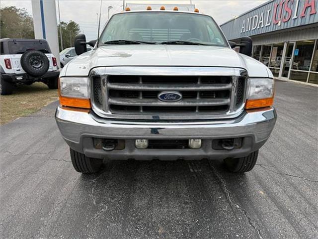 2001 Ford F-550 - Photo 23