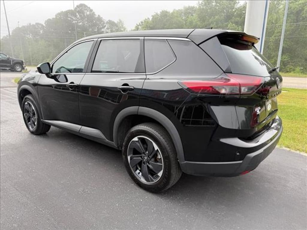 Used 2025 Nissan Rogue SV SUV