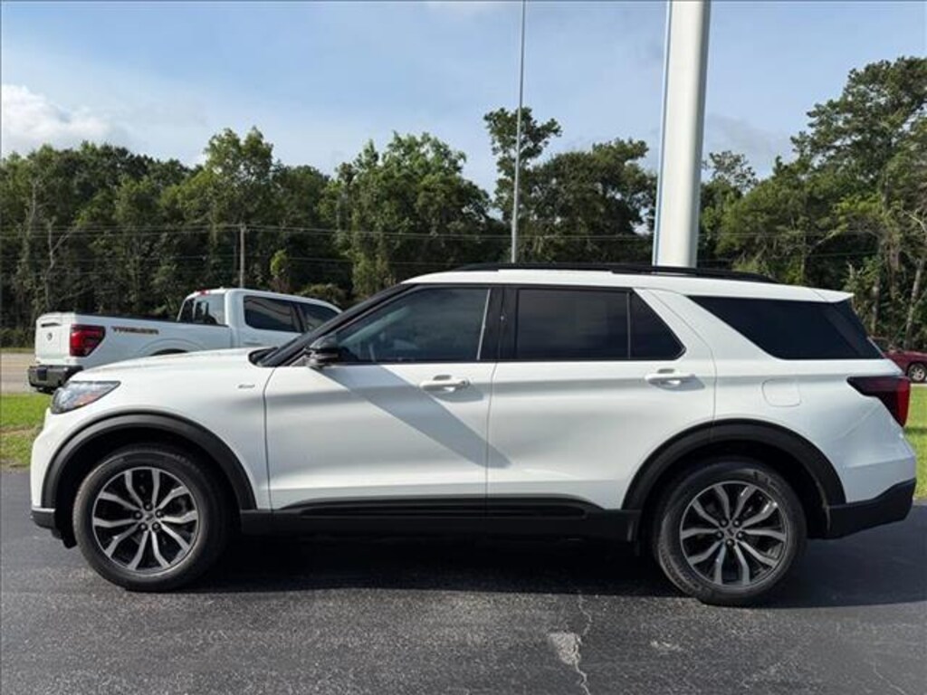 New 2026 Ford Explorer ST-Line SUV