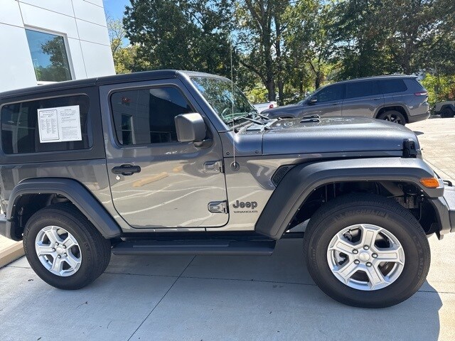 2022 Jeep Wrangler Sport S photo 3