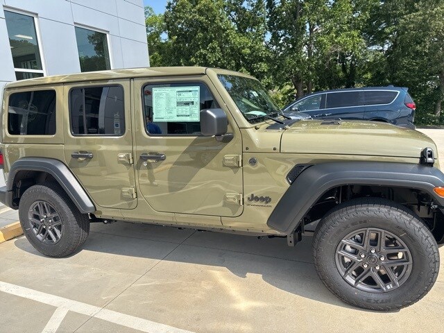 2025 Jeep Wrangler Sport S photo 3