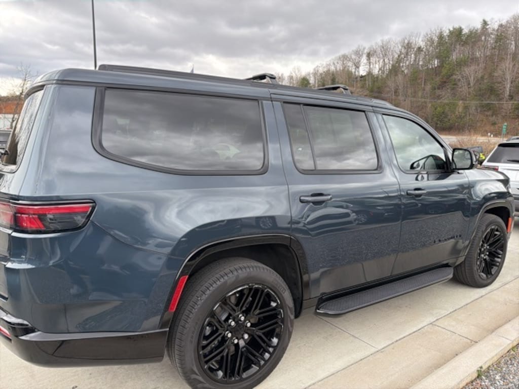 Used 2024 Jeep Wagoneer Series II SUV