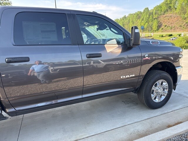 2025 Ram 2500 Big Horn photo 4