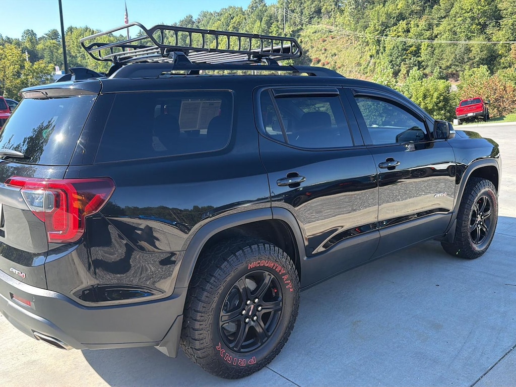 Used 2023 GMC Acadia AT4