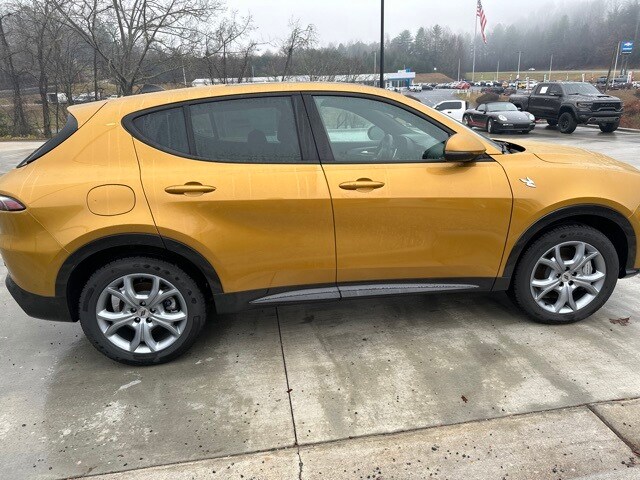 2024 Dodge Hornet R/T Plus photo 3