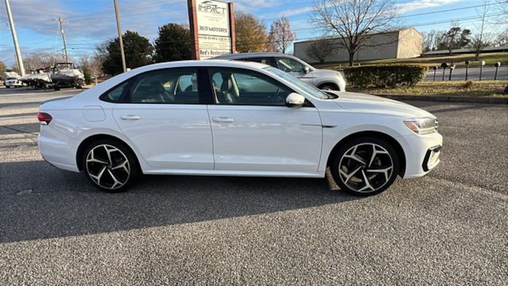 Used 2020 Volkswagen Passat 2.0T R-Line Sedan