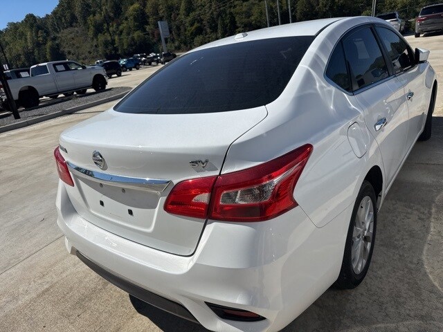 2019 Nissan Sentra SV photo 3