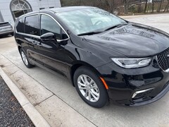 2026 Chrysler Pacifica SELECT Passenger Van