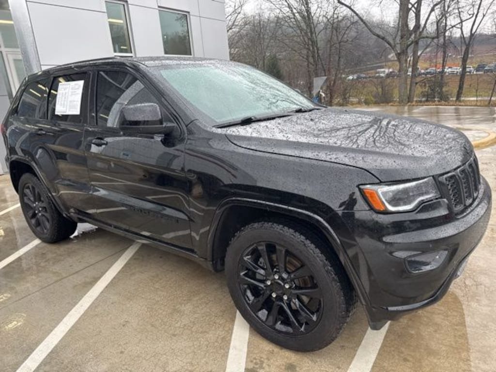 Used 2020 Jeep Grand Cherokee Altitude SUV