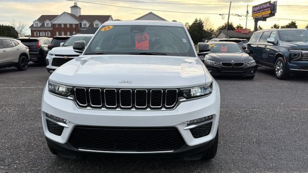 Used 2025 Jeep Grand Cherokee Limited SUV