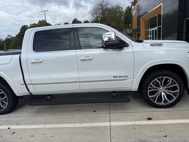 2025 Ram 1500 photo 2
