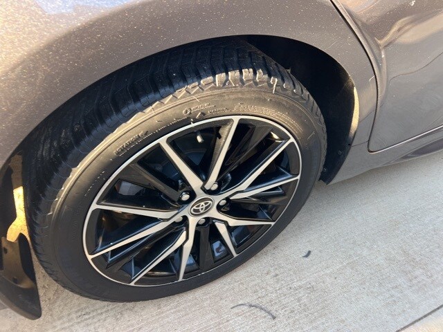 2022 Toyota Camry SE photo 3