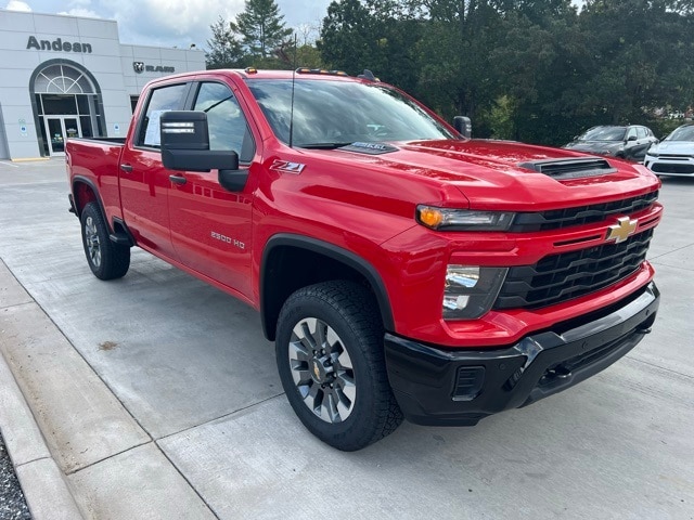 2025 Chevrolet Silverado 2500HD Custom's photo