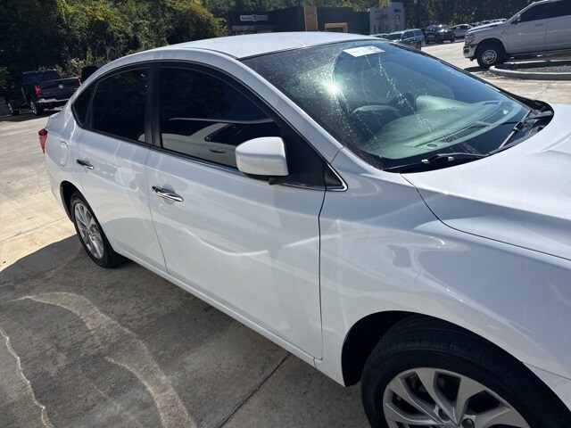 2019 Nissan Sentra SV photo 2