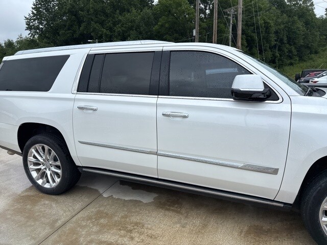 2019 Cadillac Escalade ESV Premium Luxury photo 3