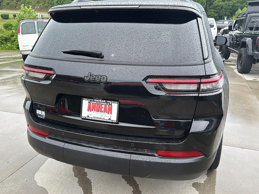 Used 2024 Jeep Grand Cherokee L Altitude X SUV