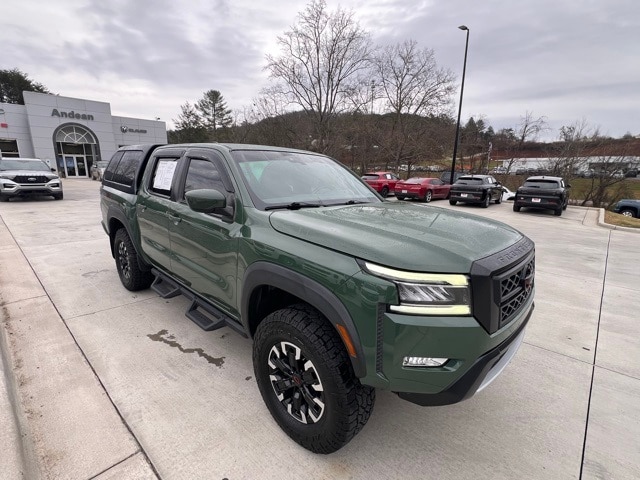 2022 Nissan Frontier PRO-4X's photo