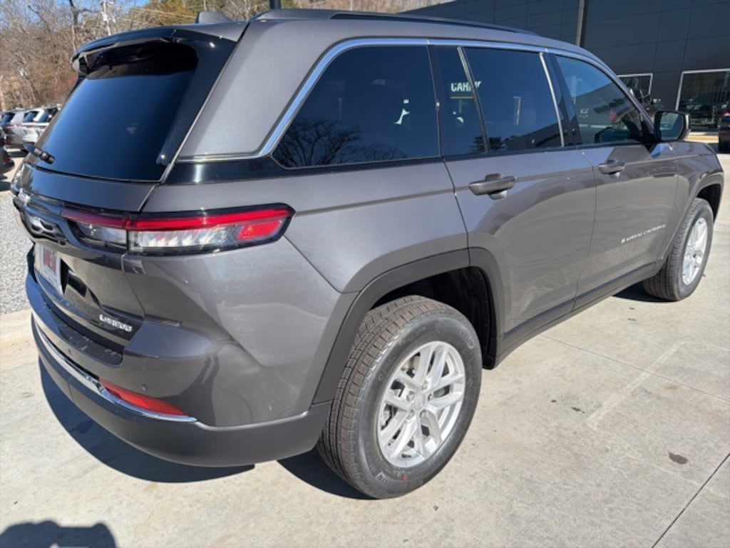 New 2026 Jeep Grand Cherokee LAREDO X 4X4 Sport Utility