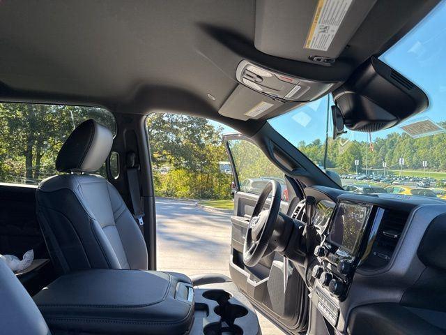 2026 RAM 3500 Chassis Tradesman - Photo 31