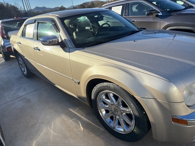 Used 2006 Chrysler 300 C with VIN 2C3KA63HX6H258884 for sale in Franklin, NC